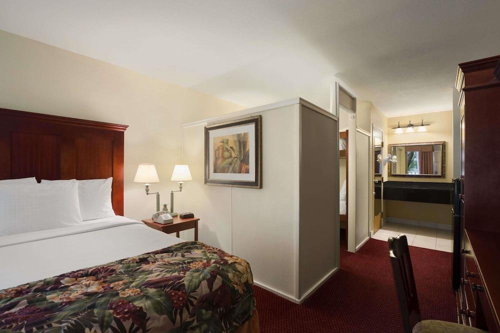 Baymont By Wyndham Celebration Hotel Kissimmee Exterior foto